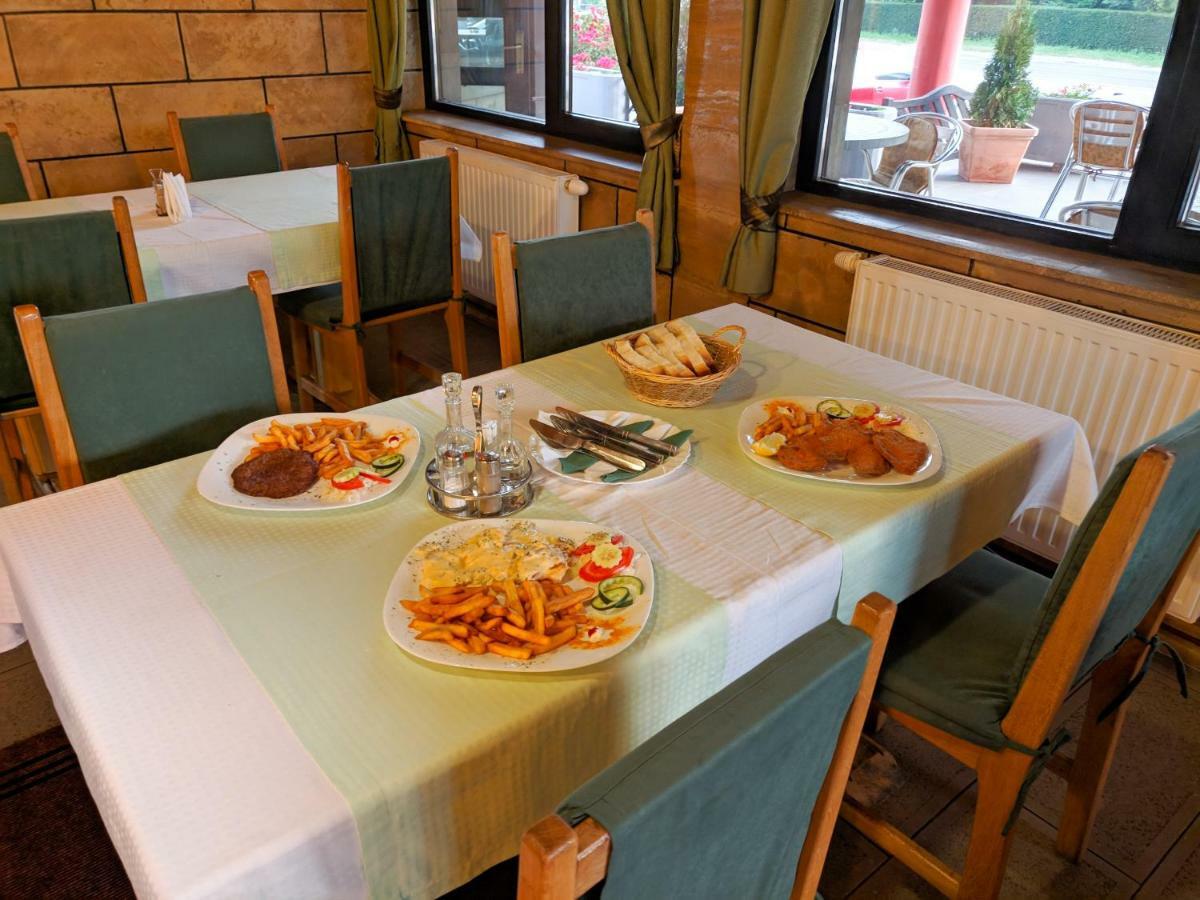 Motel Stecak Jajce Eksteriør bilde